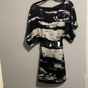 BCBG Maxazria satin black and white dress, 017